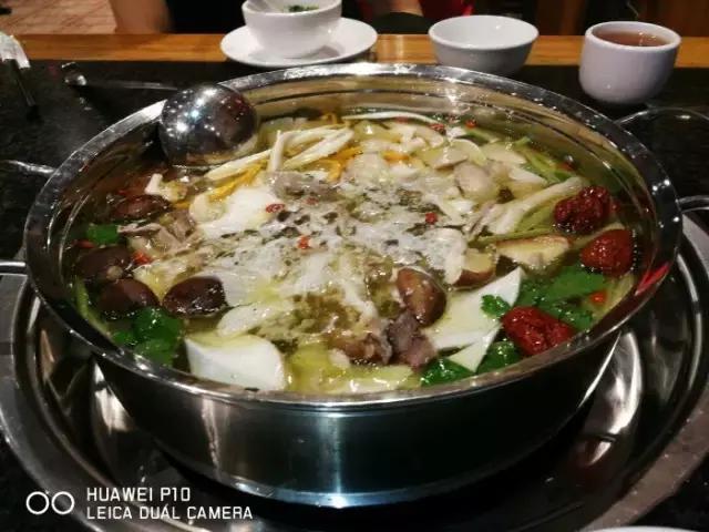 2个人30元就吃撑！这条街光看名字就能流口水！