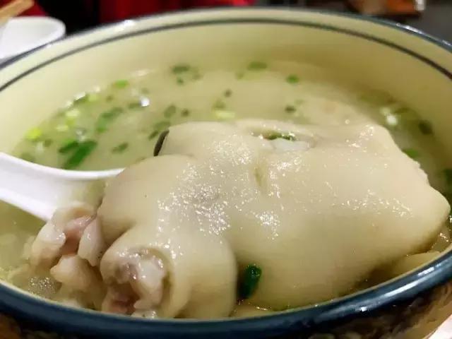 2个人30元就吃撑！这条街光看名字就能流口水！