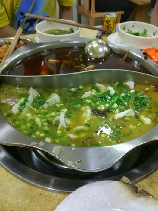 2个人30元就吃撑！这条街光看名字就能流口水！