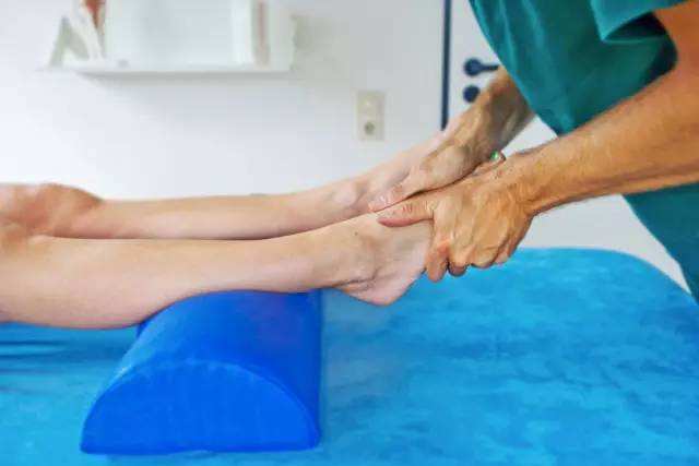 浅谈跑者脚踝扭伤后的处理心得