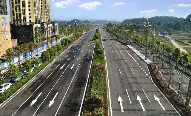 大家好，我来介绍一下恩阳“川东北综合交通新枢纽”是如何炼成的