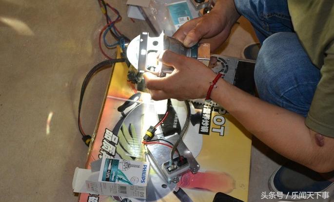 欧司朗和飞利浦氙气灯哪个好,飞利浦和欧司朗氙气灯泡哪个好