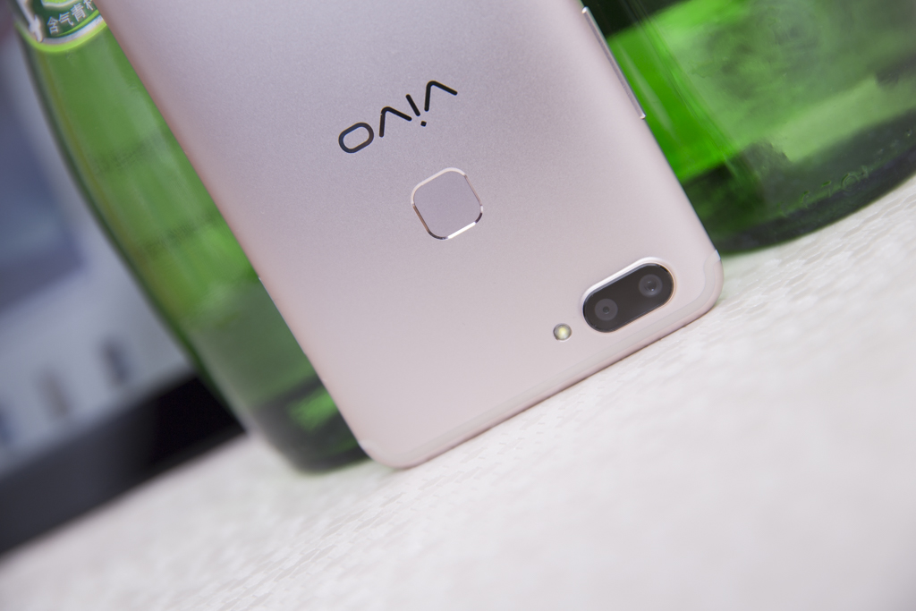 vivox20是不是最新款手机,使用一年后的vivox90实测