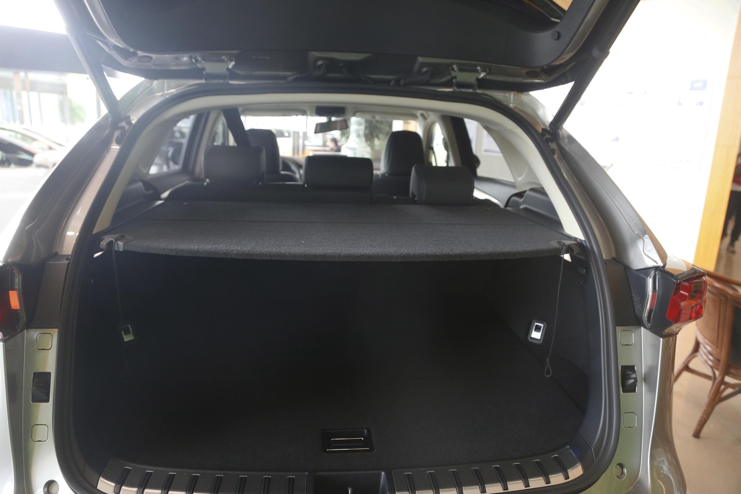 8万左右的雷克萨斯nx300,10多万的雷克萨斯nx300h