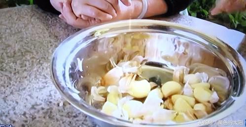 怎样剥大蒜皮又快又简单,大蒜皮不好剥怎么办