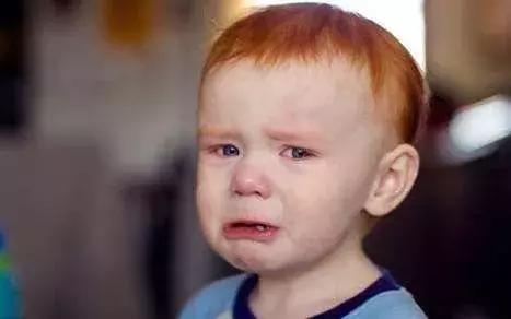 孩子任性耍脾气如何应对,对付爱捣乱不服管教的孩子