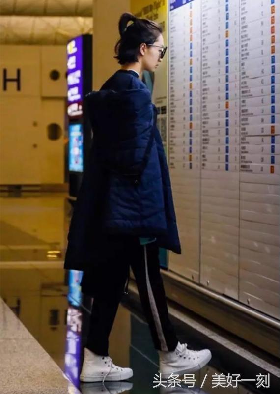 杨幂白百何毛衣搭配,网红运动鞋女款杨幂