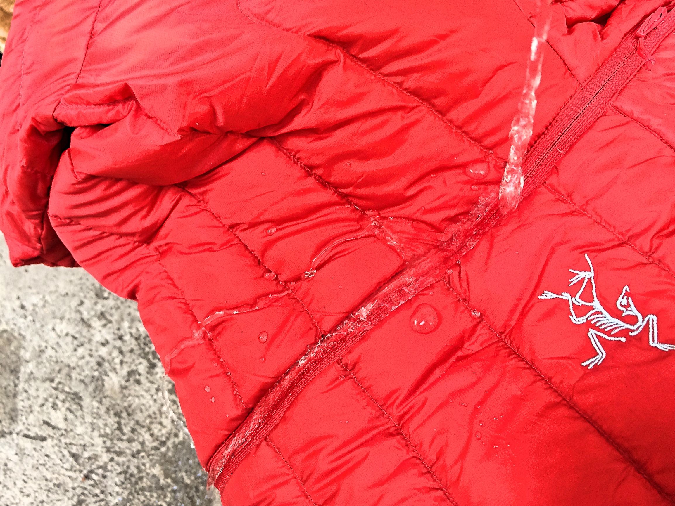 冲锋衣防水和透气指数怎么选,买的冲锋衣不防水怎么办