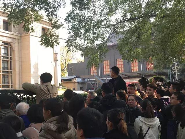 窝头会馆宋丹丹何冰经典片段,何冰谈宋丹丹演话剧