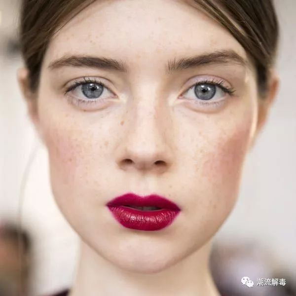 怎样让已经变老的眼睛恢复年轻,眼睛衰老什么方法可以消除皱纹