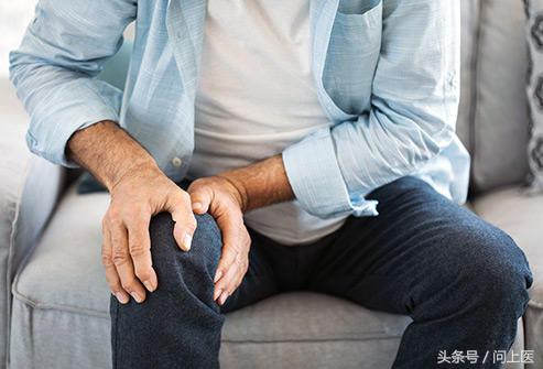 高中生膝盖疼痛的原因和解决方法,爬楼梯膝盖疼痛的原因和解决方法