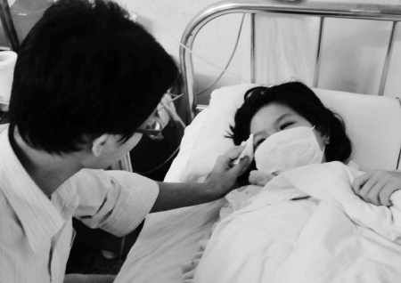 喜欢上比自己大6岁的哥哥怎么办,爱上了比自己大八岁的哥哥