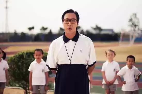 三流编剧被捧成一流配角，名气对他来说就好像浮云一样！