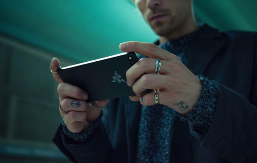 17年雷蛇电竞手机发布,雷蛇手机目前玩游戏哪款最牛逼