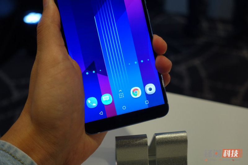 htcu11和htcu11+尺寸,htcu11和u11+哪个好