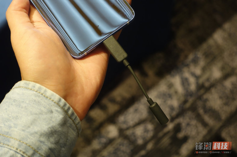 htcu11和htcu11+尺寸,htcu11和u11+哪个好