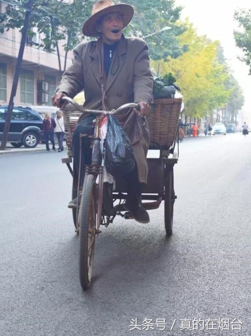 烟台莱州农村大爷视频,莱州卖菜老人