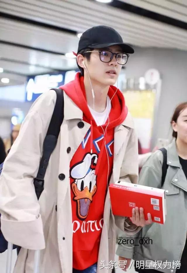 机场*服私**秀！李易峰王源白敬亭刘昊然谁才是引领潮流的时尚Icon？