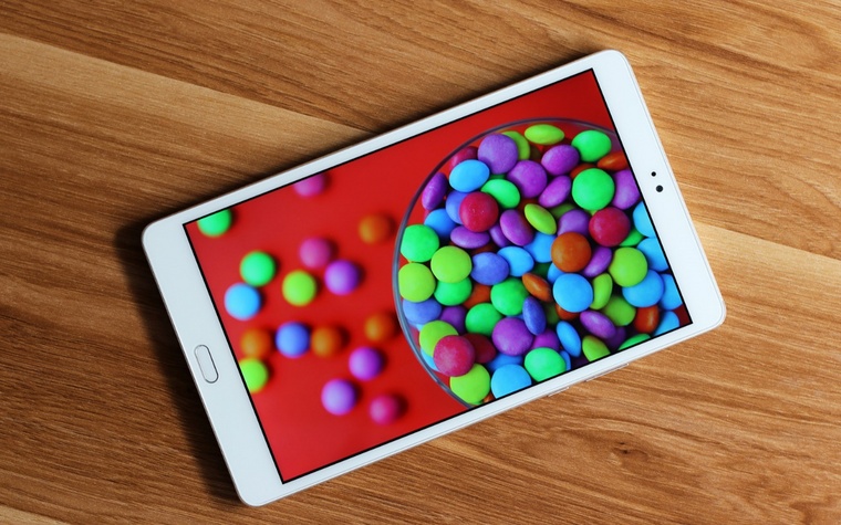 台电平板电脑玩穿越火线,2.5k屏幕平板