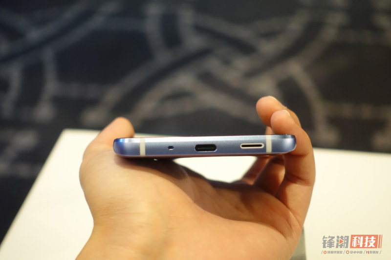 htcu11和htcu11+尺寸,htcu11和u11+哪个好