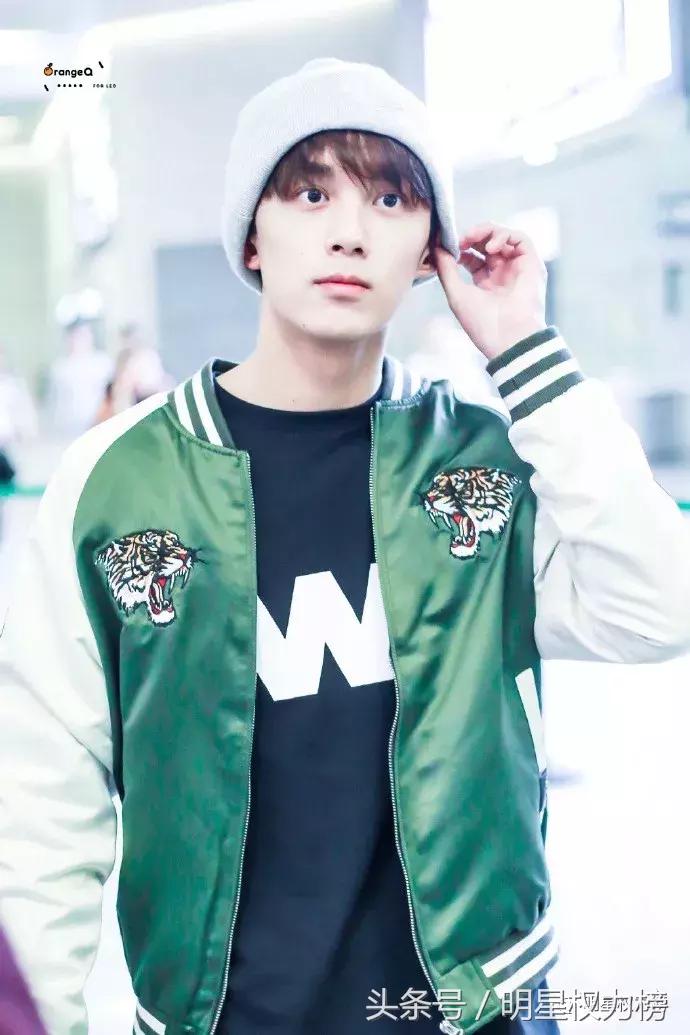 机场*服私**秀！李易峰王源白敬亭刘昊然谁才是引领潮流的时尚Icon？