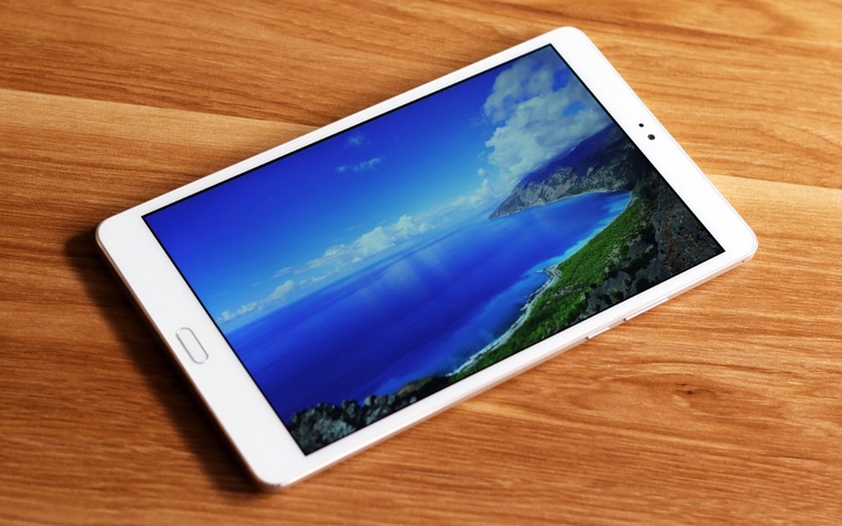 台电平板电脑玩穿越火线,2.5k屏幕平板