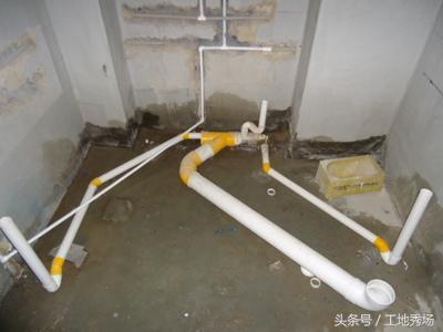 马桶的安装位置与下水管的位置,马桶安装不了角阀