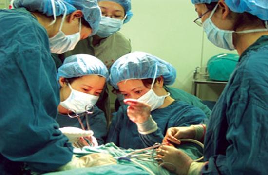 产妇一波三折终平安分娩,产妇独自在家分娩经历