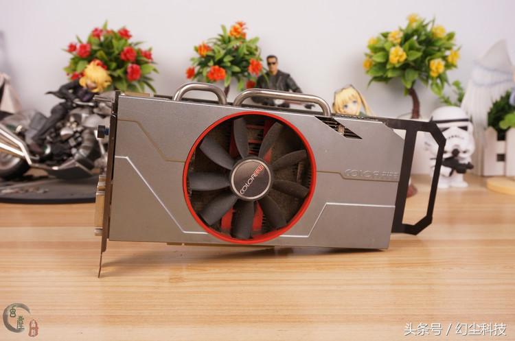 以前不太喜欢用机箱，显卡变成了吸尘器，除尘又花时间又费力