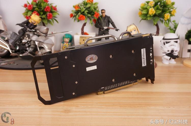 以前不太喜欢用机箱，显卡变成了吸尘器，除尘又花时间又费力