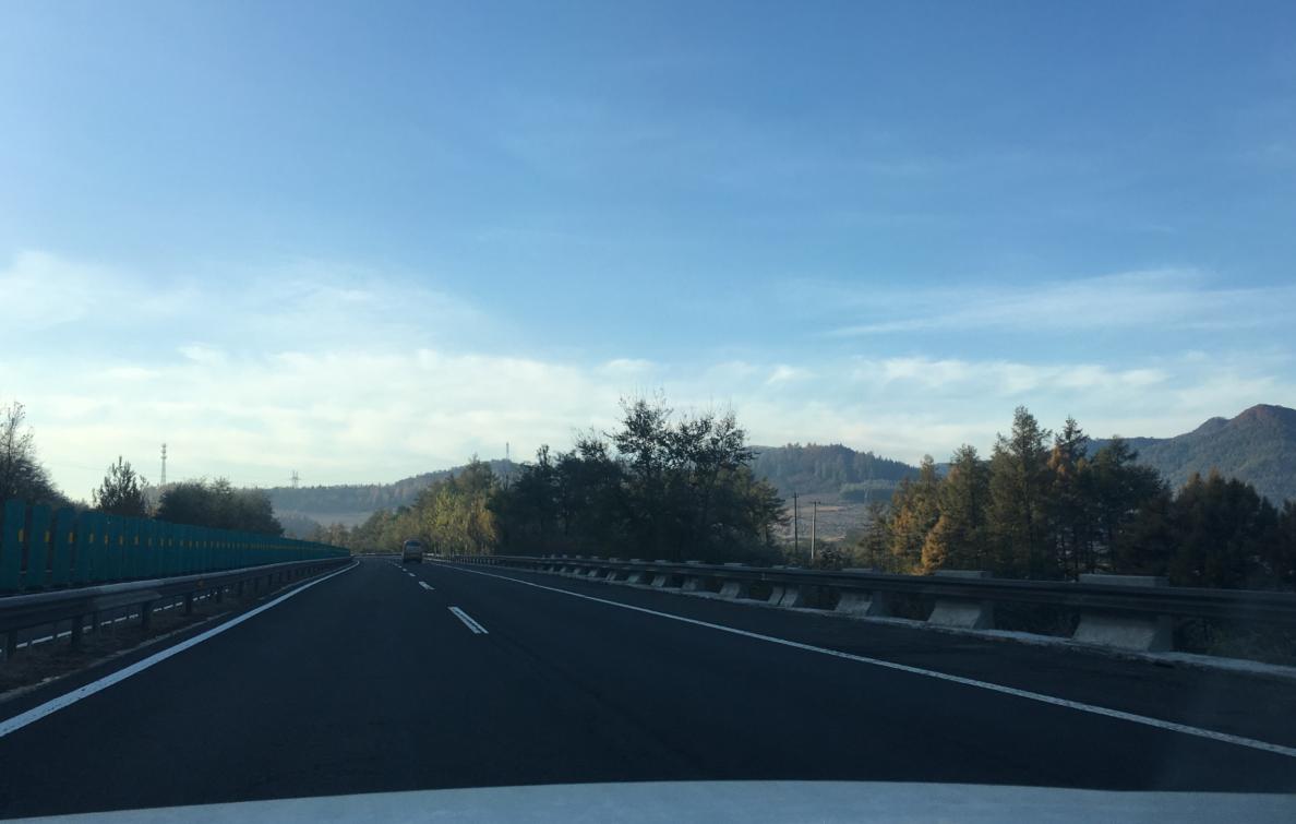 新手以为有了*子狗电**就不怕测速？这个标志专坑*子狗电**