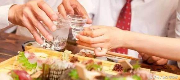 解酒醒酒最快千杯不醉的方式,醒酒的正确方法怎么喝