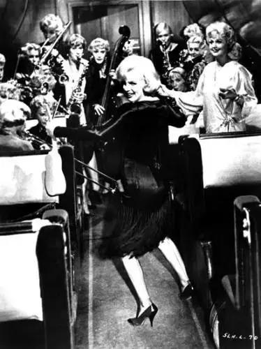 梦露最漂亮的高跟鞋,梦露赫本高跟鞋