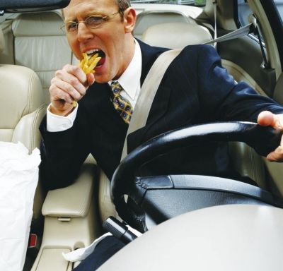 车子被交警拖走有通知吗,车子被交警拖走了要交罚款么