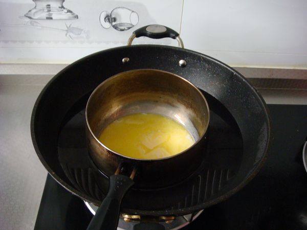 纯白蛋白霜花蛋糕,4寸奶油霜花蛋糕