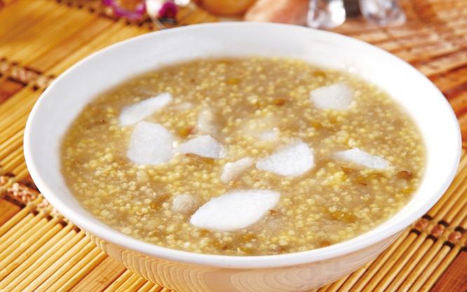 适合秋季养胃粥的做法大全,冬季养胃纯小米粥的家常做法大全