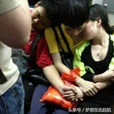 头发弯了可以软化吗,头发弯了是什么问题