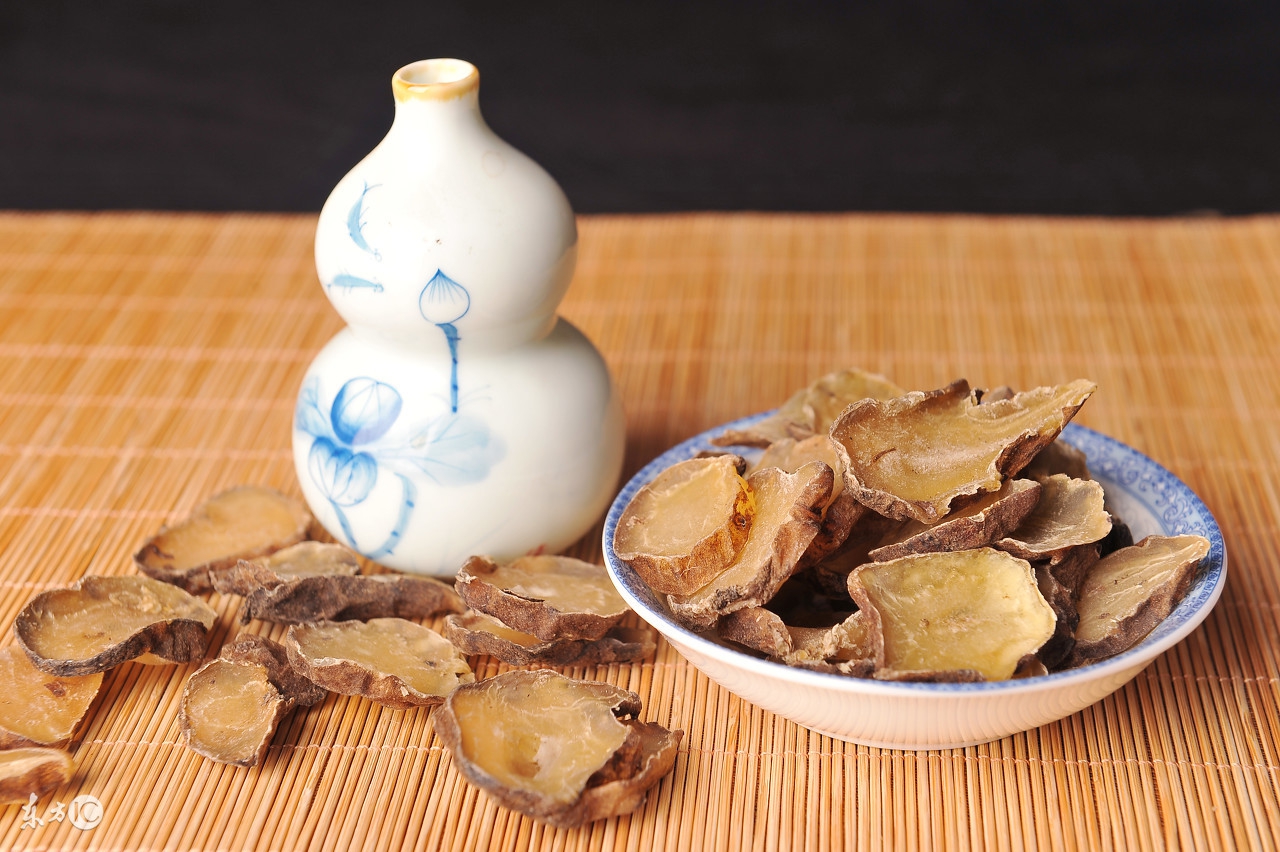 吃了感冒药为啥有红疹,为什么吃了感冒药长痘