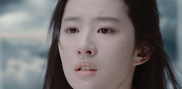 李沁哭戏片场失控,唐嫣和李沁谁有演技