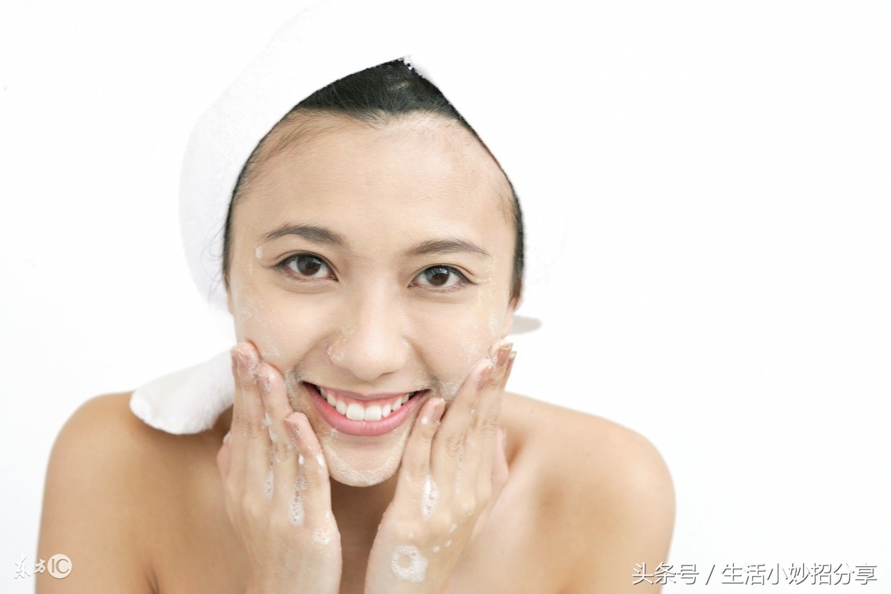 黑头粉刺用盐水洗会好点吗,用盐水洗脸可以去除粉刺