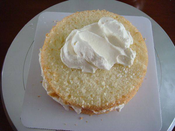 纯白蛋白霜花蛋糕,4寸奶油霜花蛋糕