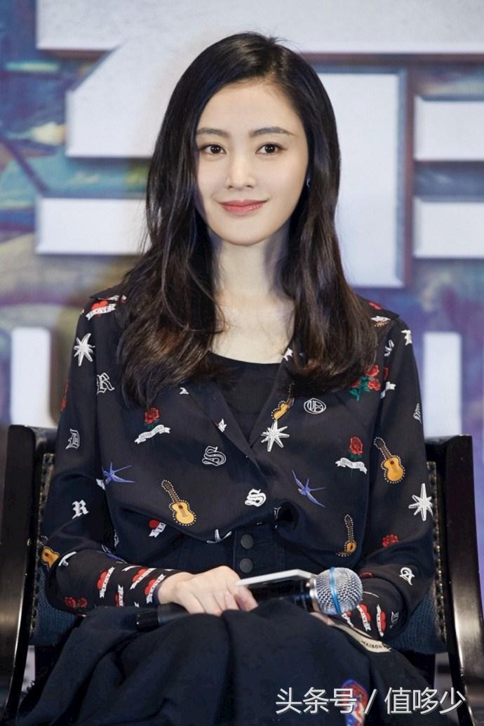 sandro时尚套装,sandro早春穿搭