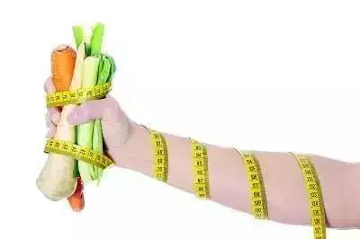 痛风又不能吃药怎么办,得了痛风又想吃又想喝我该怎么办