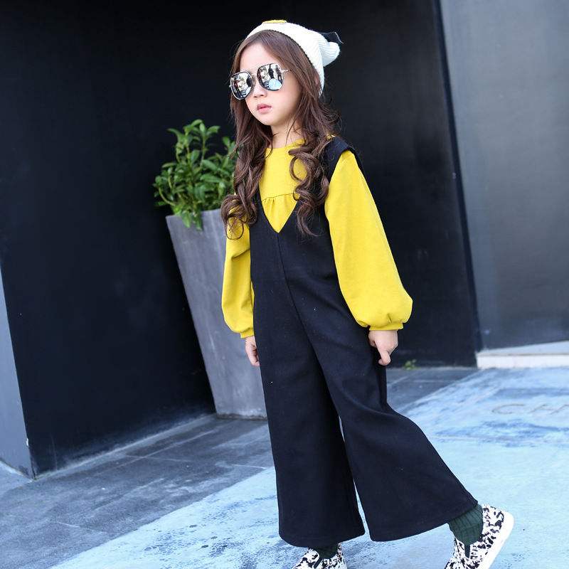 这样的穿着是不是冬天该有的样子,不要给孩子穿危险的衣服