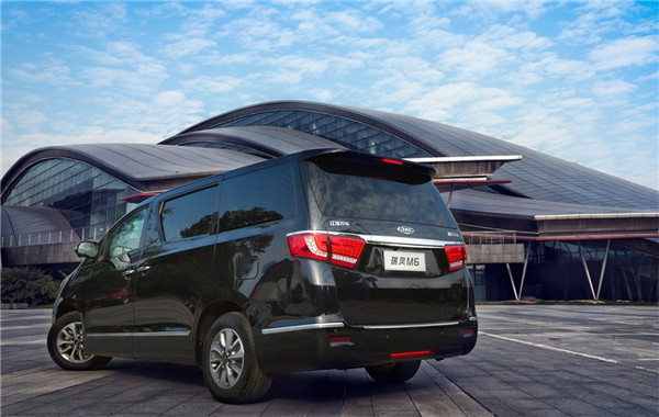 江淮瑞风全新mpv曝光,江淮瑞风2018款m6旗舰版4座