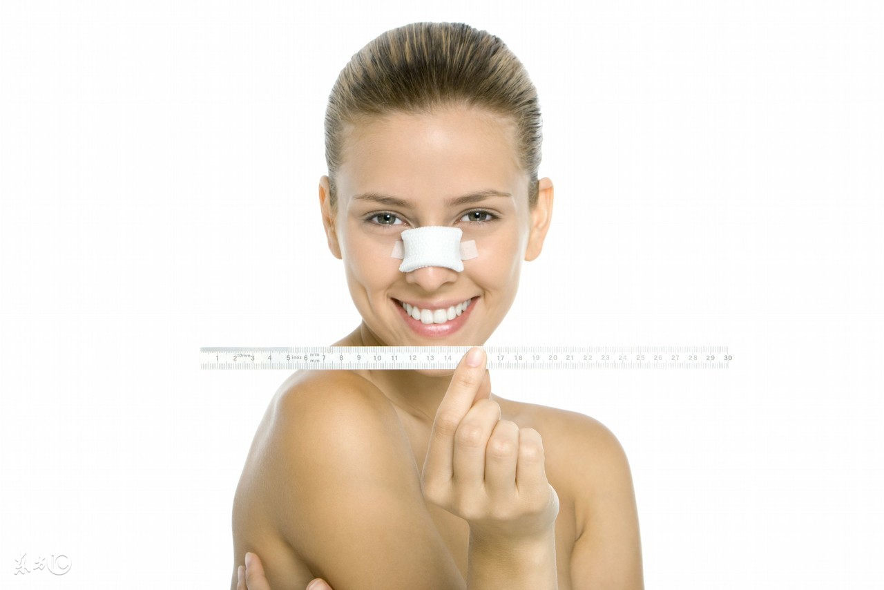 隆鼻的介绍,隆鼻材料大揭秘哪种才更适合你