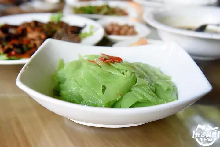 长沙很出名的一家小餐馆,长沙一家又便宜又有趣的餐馆