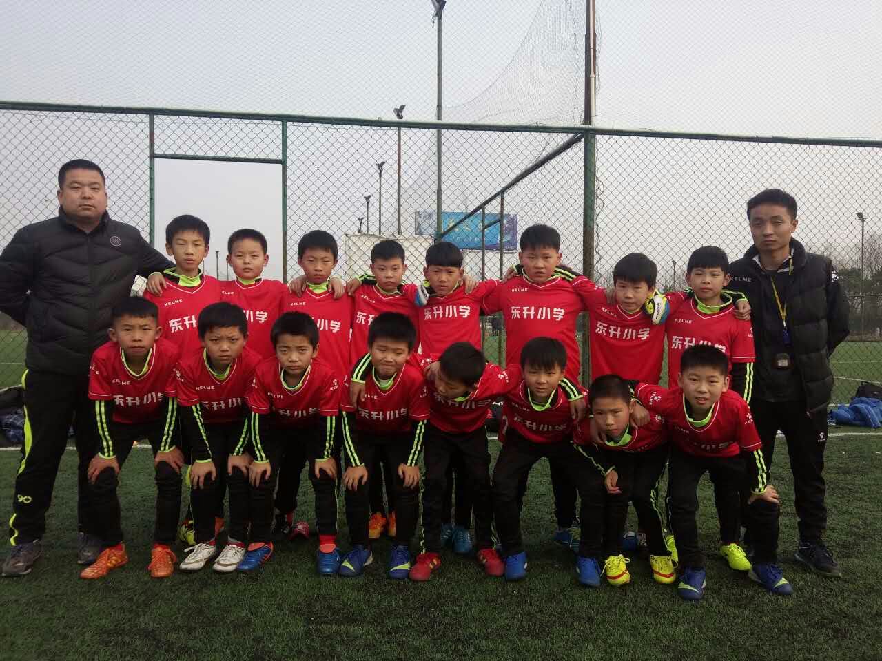 绱槦杩愬姩鏈嶉グ,绱槦浣撹偛