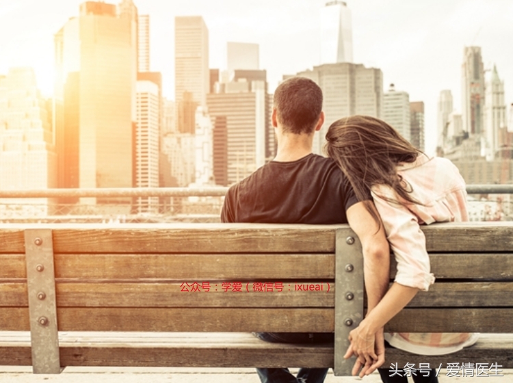 如何追关系特别好的异性朋友,如何追一个异性好友很多的女生