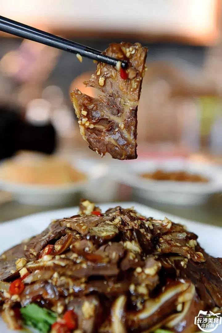 长沙很出名的一家小餐馆,长沙一家又便宜又有趣的餐馆